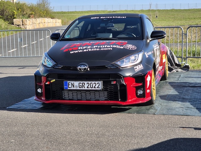 Babette und Heinz beim Slalom in Schlüsselfeld